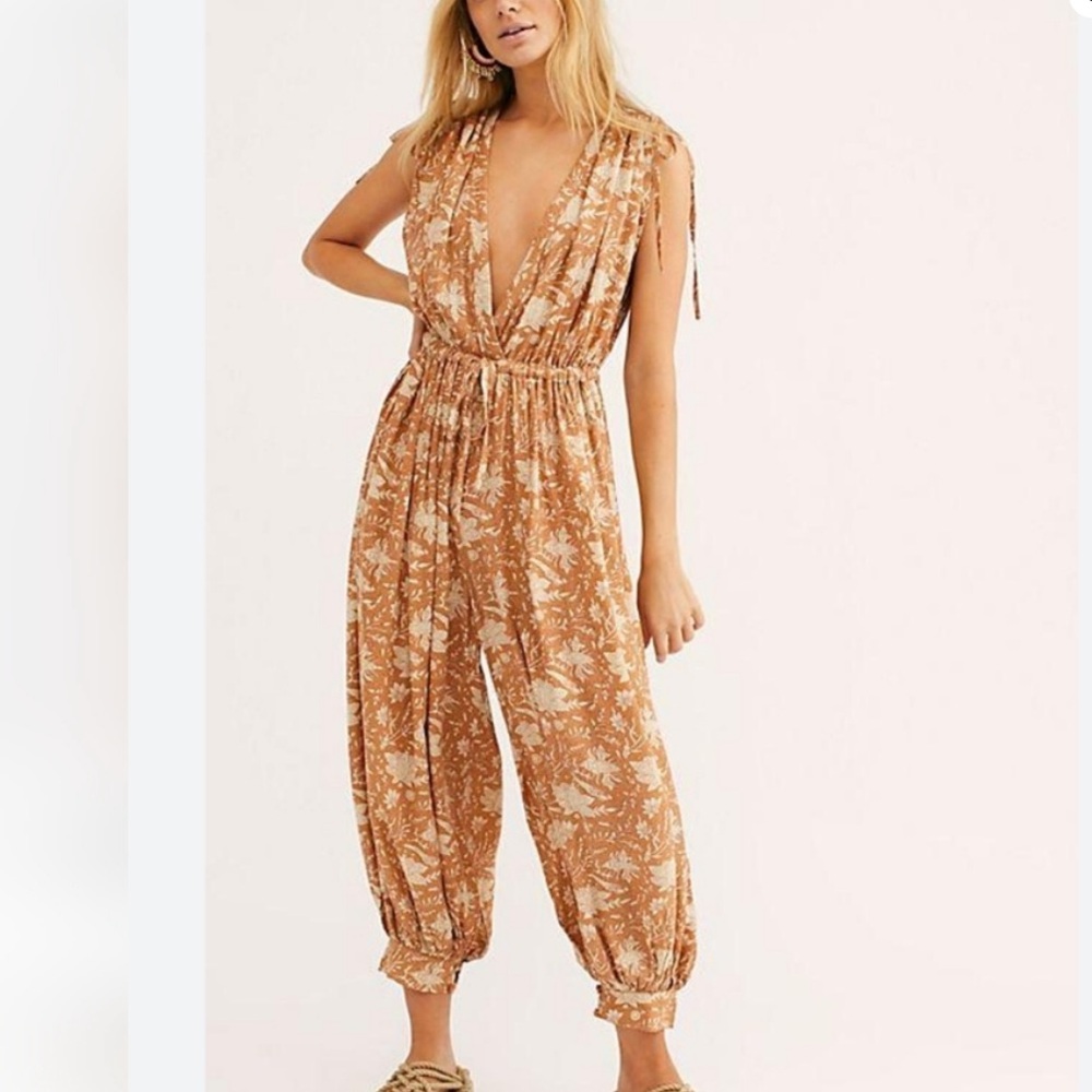 Jen’s Pirate Booty Floral Blue Jumpsuit Sz M/L - Picture 4 of 4
